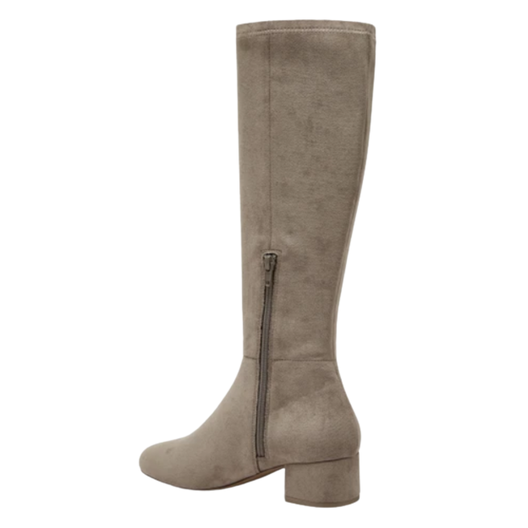 Silent D Gold Boot