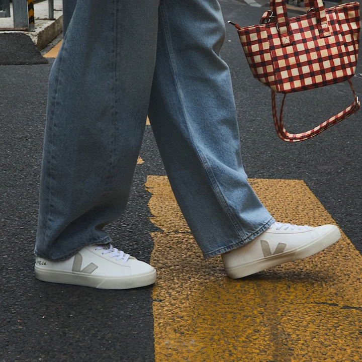 Veja Campo Leather Sneaker