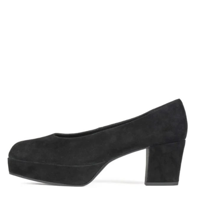 Jeffrey Campbell Chapters