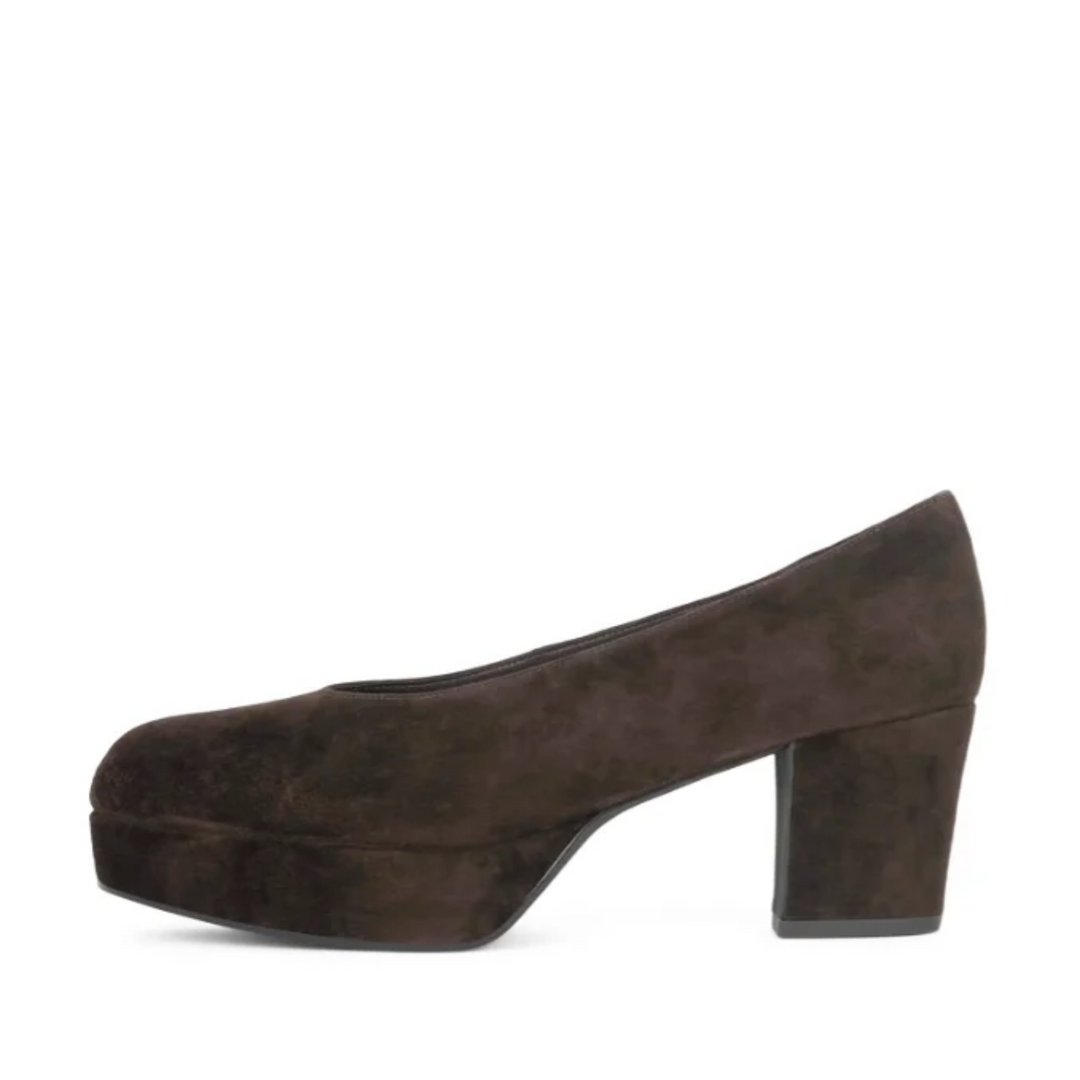 Jeffrey Campbell Chapters