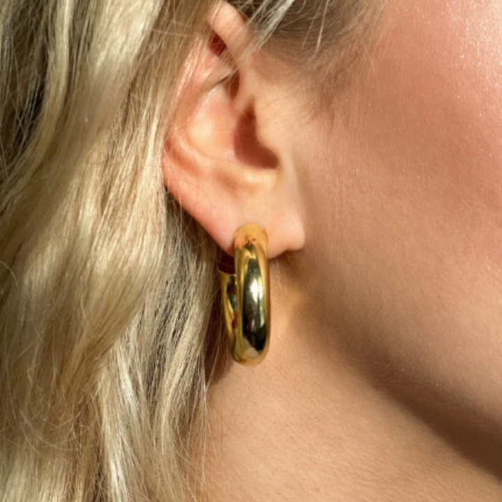 Sheila Fajl Small Chantal Hoops Shiny Gold