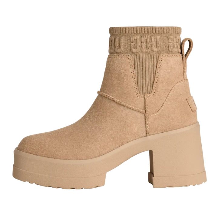 UGG Moxy Chelsea Boots