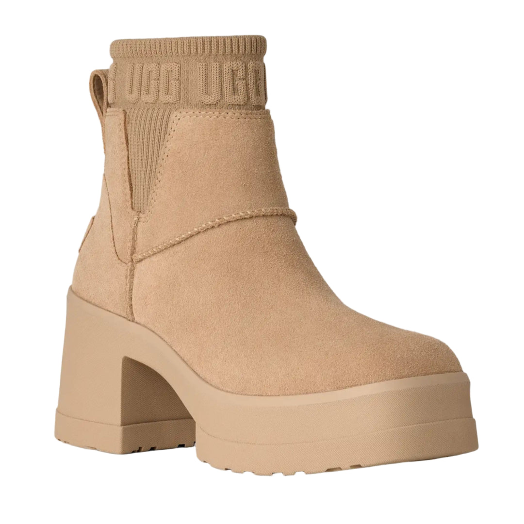 UGG Moxy Chelsea Boots